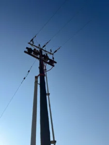 Αντικατάσταση διακόπτη μέσης τάσης, καλωδίων μέσης τάσης και ακροκιβωτίων στην Ίο.
